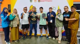 Ariq Saputra merebut emas pickleball di Porprov Sumbar 2026 setelah mengalahkan wakil Solok di partai final. (Foto: MC Payakumbuh)