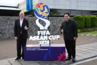 Presiden FIFA Gianni Infantino tiba di Indonesia, Minggu (4/10) sore dan disambut langsung oleh Ketua Umum PSSI Erick Thohir. (Foto: Herry/Kemenpora.go.id)