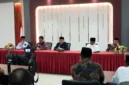 Wakil Wali Kota Padang Maigus Nasir memimpin rapat evaluasi MTQ Nasional ke-42 tingkat Kota Padang, di Aula Kantor Dinas Kesehatan Padang, Selasa (13/10/2026). (Foto: Pemko Padang)