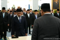 Rocky Gerung resmi dilantik sebagai anggota Dewan Pertimbangan Presiden (Wantimpres) di Istana Negara, Jakarta, Jumat (2/10/2026). (Foto: YT Sekretariat Presiden)