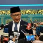 Rocky Gerung memberikan keterangan pers usai dilantik sebagai anggota Wantimpres di Istana Kepresidenan, Jumat (2/10/2026). (Foto: YT Sekretariat Presiden)