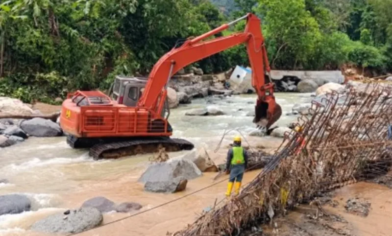 Kementerian PU mempercepat perbaikan SPAM di Kota Padang setelah banjir pada 9–10 Oktober 2026 merusak sejumlah infrastruktur air bersih. (Foto: Kementerian PU)