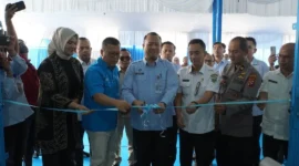 Sekdako Padang Panjang, Doni Hendra meresmikan SPPG Bukit Surungan, Rabu (14/10/2026). (Foto: Diskominfo Padang Panjang)