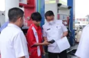 Satgas Pengendalian dan Pengawasan Pendistribusian BBM dan LPG 3 Kilogram melakukan inspeksi mendadak di beberapa SPBU Payakumbuh, Rabu (7/10/2026). (Foto: MC Payakumbuh)