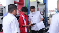Satgas Pengendalian dan Pengawasan Pendistribusian BBM dan LPG 3 Kilogram melakukan inspeksi mendadak di beberapa SPBU Payakumbuh, Rabu (7/10/2026). (Foto: MC Payakumbuh)