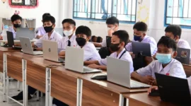 Pemko Padang kembali menggelar sekolah tatap muka pada Kamis (22/10/2026). Siswa dan tenaga kependidikan wajib memakai masker. (Foto: Pemko Padang)