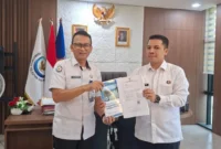 Sekretaris Dinas Perikanan dan Pangan Kota Padang, Muhammad Dwi Richie menyampaikan sejumlah usulan program kepada KKP RI. (Foto: Pemko Padang)