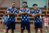 Pemain Semen Padang FC menjalani latihan jelang melawan PSMS Medan, Sabtu (17/10/2026). (Foto: IG @semenpadangfcid)
