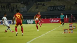 Pemain Semen Padang FC saat pertandingan melawan PSPS Pekanbaru, Minggu (4/10/2026). (Foto: MO Semen Padang FC)