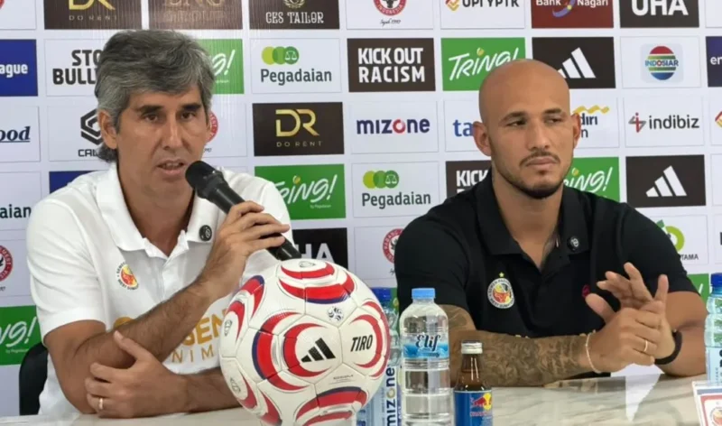 Pelatih Semen Padang FC, Stefano Cugurra saat konferensi pers jelang laga melawan Sumsel United. (Foto: MO Semen Padang FC)