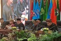 Sidang paripurna peringatan Hari Jadi Sumbar ke-81 Sumbar. (Foto: Ist)
