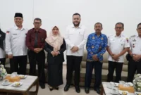 Wali Kota Padang Fadly Amran menerima kunjungan silaturahmi Ketua Pengadilan Agama Padang Anneka Yosihilma di Rumah Dinas Wali Kota, Rabu (28/10/2026). (Foto: Pemko Padang)