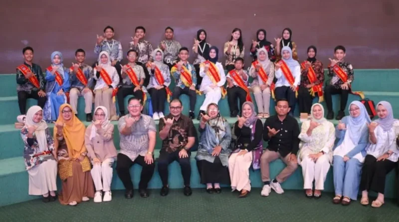 DP3AP2KB Padang menggelar Sosialisasi Pelopor dan Pelapor (2P) bagi Forum Anak Kota Padang di Ruang Mini Teater Lantai 2 Gedung Bagindo Aziz Chan Youth Center, Minggu (18/10/2026). (Foto: Pemko Padang)