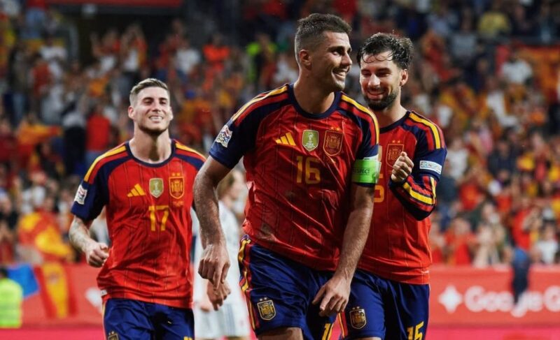 Pemain Spanyol merayakan gol ke Republik Ceko di UEFA Nations League 2026/2027. (Foto: IG @sefutbol) 