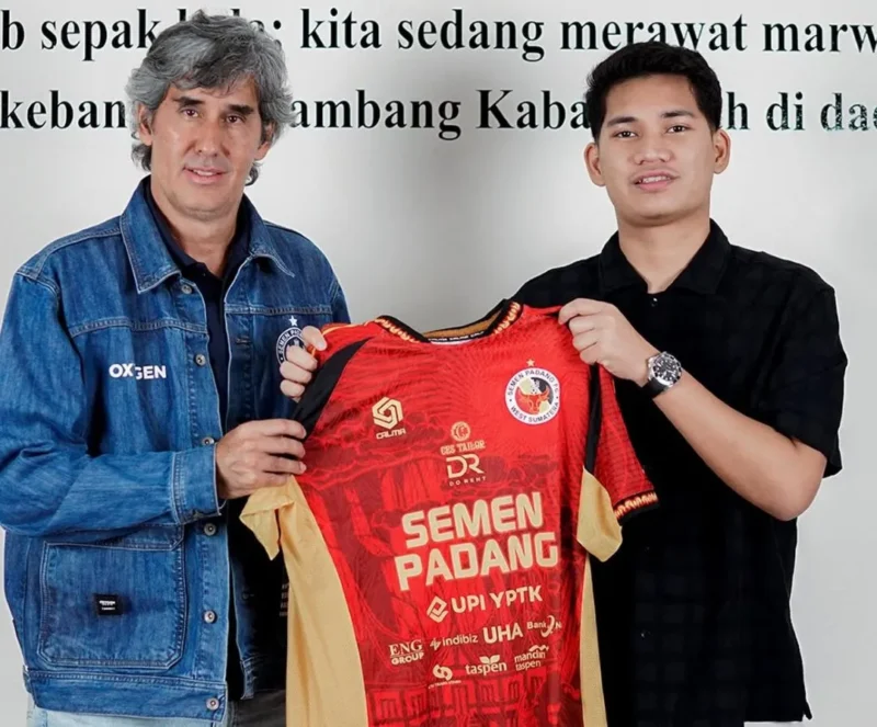 Stefano Cugurra resmi menangani Semen Padang FC di Championship 2026/27. (Foto: IG @semenpadangfcid)