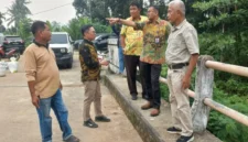 Pemko Padang meninjau lokasi rencana pembangunan SMK Negeri 11 di Kuranji. (Foto: Pemko Padang)
