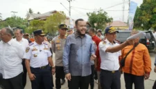 Wali Kota Padang Fadly Amran meninjau penataan terminal truk Koto Lalang, Sabtu (10/10/2026). (Foto: Pemko Padang)