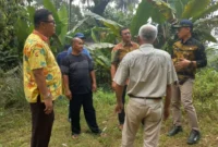 Pemko Padang meninjau lokasi rencana pembangunan SMK Negeri 11 Padang di Jalan Pasar Lalang, Kelurahan Kuranji, Kecamatan Kuranji, Kamis (15/10/2026). (Foto: Pemko Padang)