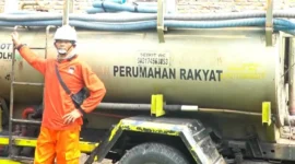 Pemko Padang menguji layanan penyedotan lumpur tinja terjadwal. (Foto: Pemko Padang)