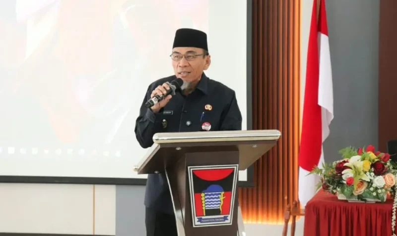 Wakil Wali Kota Padang Maigus Nasir membuka Pelatihan Peningkatan Mutu Guru TQA/MDTW se-Kota Padang di Aula Kantor Dinkes Padang (7/10/2026). (Foto: Pemko Padang)