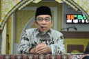 Wakil Wali Kota Padang Maigus saat menjadi narasumber dalam Bimbingan Manasik Haji Kota Padang 1448 H/2027 M di Masjid Agung Nurul Iman, Minggu (11/10/2026). (Foto: Pemko Padang)