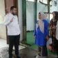 Wali Kota Padang Fadly Amran saat meninjau langsung kondisi sarana dan prasarana RPH Ruminansia Aie Pacah, Senin (12/10/2026). (Foto: Pemko Padang)