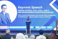 Wamenkomdigi Nezar Patria menyampaikan keynote speech sekaligus membuka acara Peningkatan Kompetensi dan Pengembangan Diri di Lingkungan Lembaga Sensor Film di Aston Bogor, Jawa Barat, Jumat (23/10/2026). (Foto: Pey HS/Komdigi)