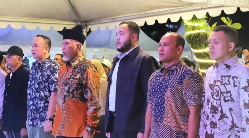 Wali Kota Padang Fadly Amran menghadiri malam puncak perhelatan West Sumatera Youth Fest (WSYF) 2026 di kawasan bersejarah Kota Tua Padang, Minggu (25/10/2026) malam. (Foto: Pemko Padang)