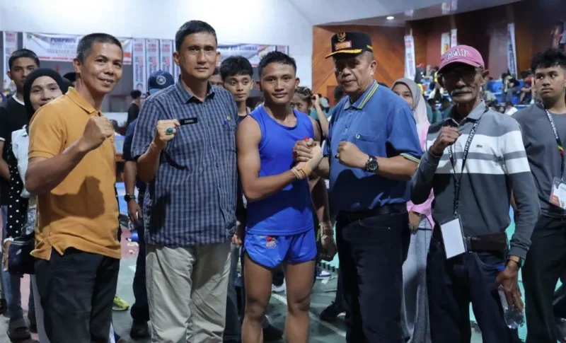 Wakil Wali Kota Payakumbuh Elzadaswarman mengunjungi arena pertandingan pada Jumat (9/10/2026). (Foto: MC Payakumbuh)